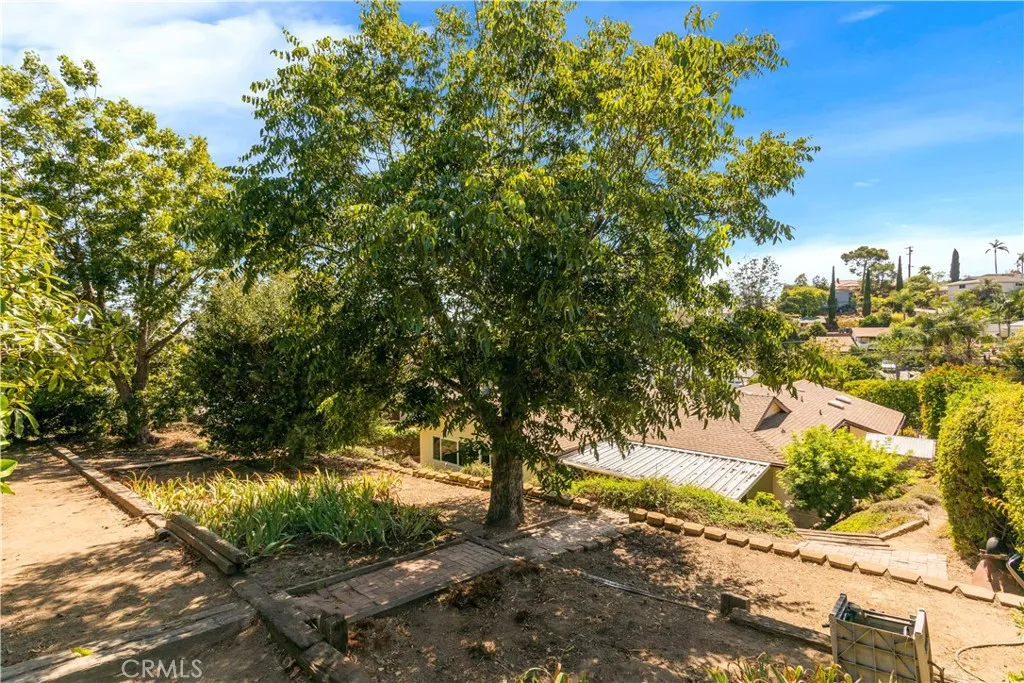https://cdn.realtyfeed.com/cdn/127/306792416/3d8630a38c8185ecca0a2c235a5b0e97.webp