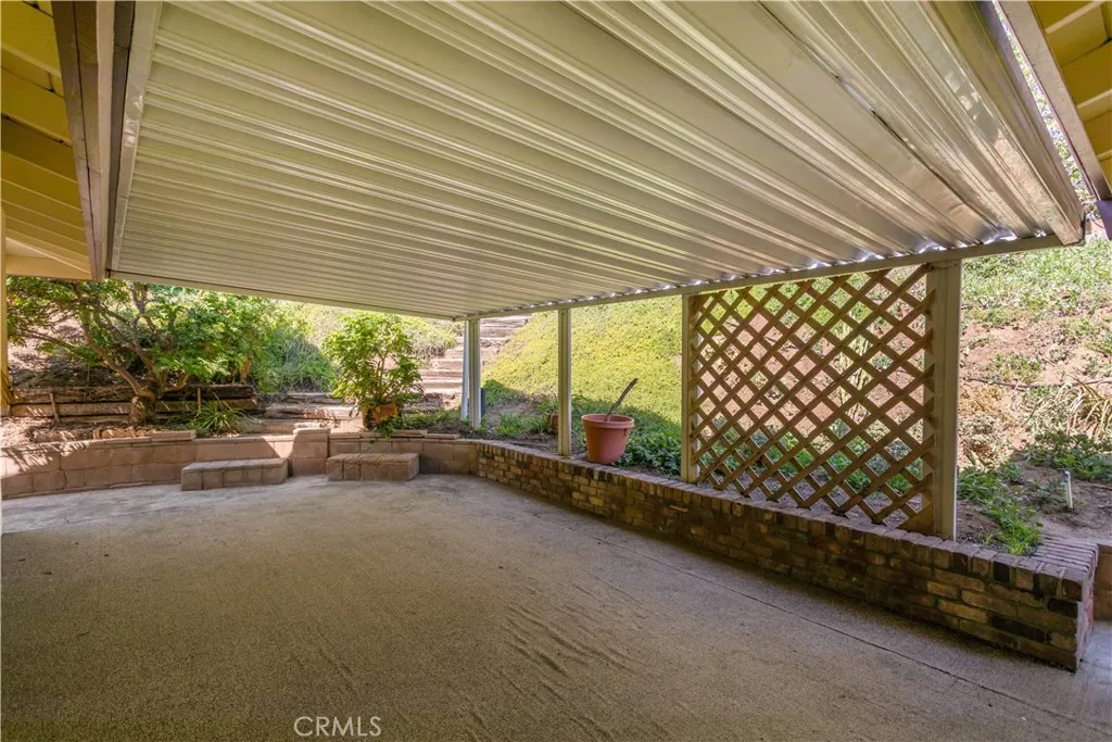 https://cdn.realtyfeed.com/cdn/127/306792416/41bf8fe07f6401e4363925a8855d99f0.webp