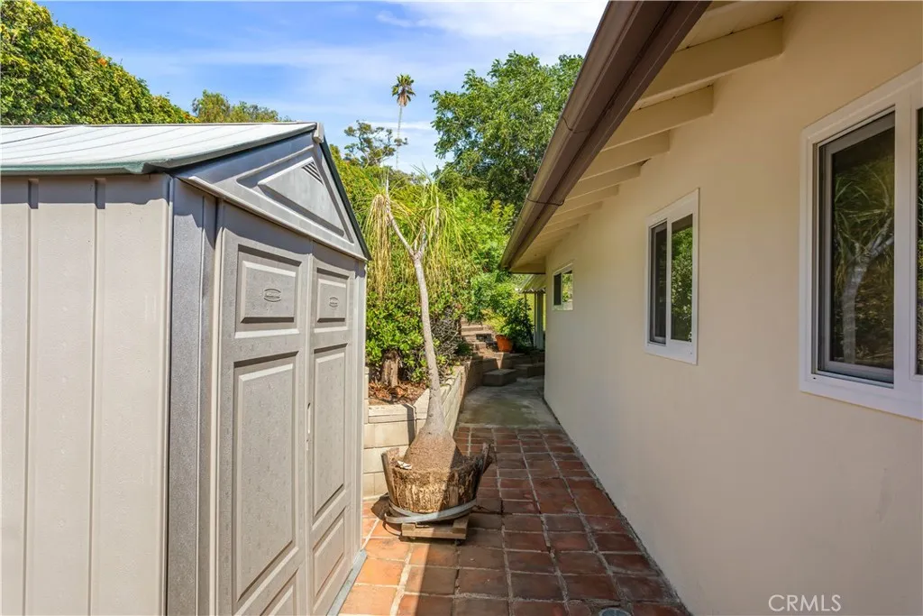 https://cdn.realtyfeed.com/cdn/127/306792416/a5a95f04dc6beb5fc4b1571957ba7d2d.webp