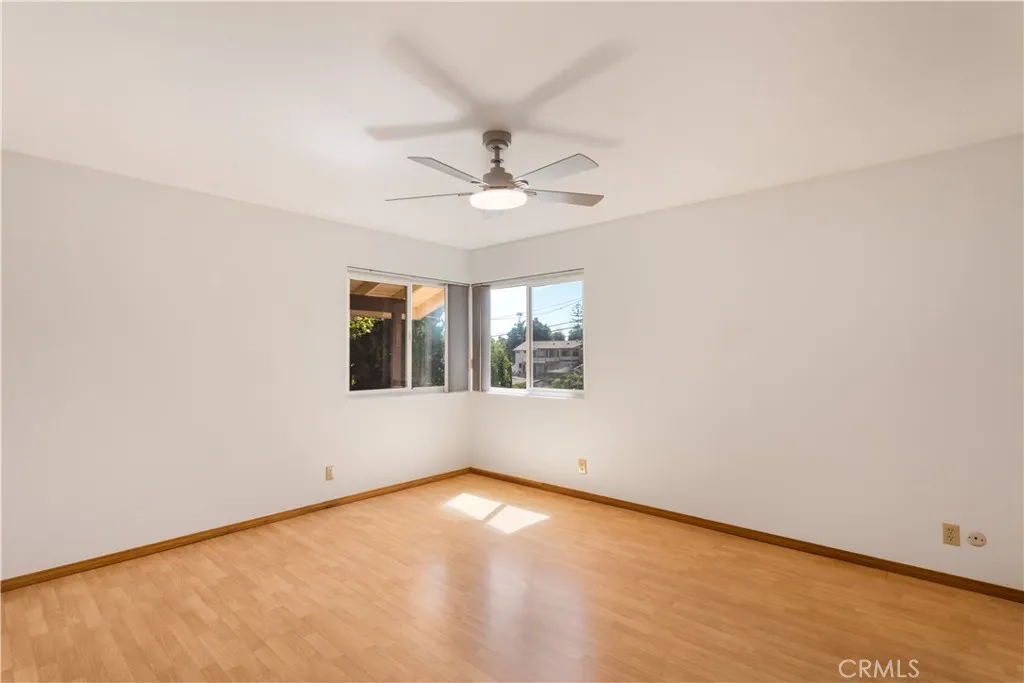 https://cdn.realtyfeed.com/cdn/127/306792416/c6284264e40f310783c7f0dc3003e265.webp