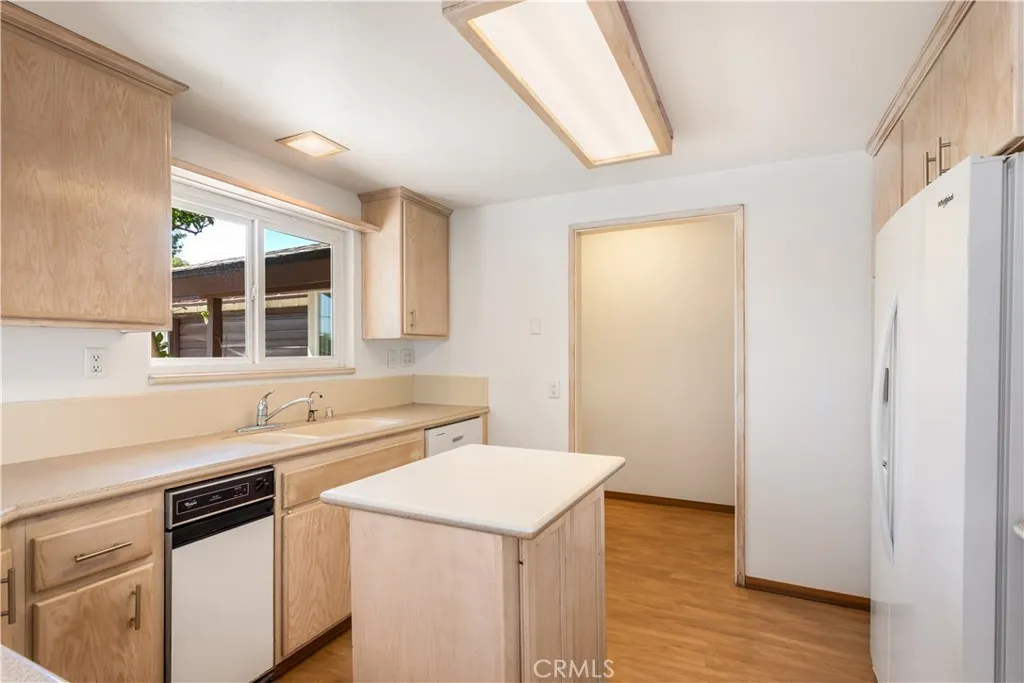 https://cdn.realtyfeed.com/cdn/127/306792416/fb4a524aeda692e87d6371626507ca27.webp