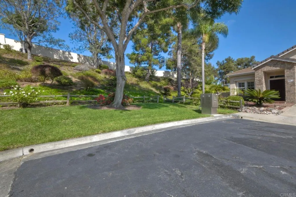 https://cdn.realtyfeed.com/cdn/127/306792418/56e91d1b2a975493b7d7e899db965506.webp