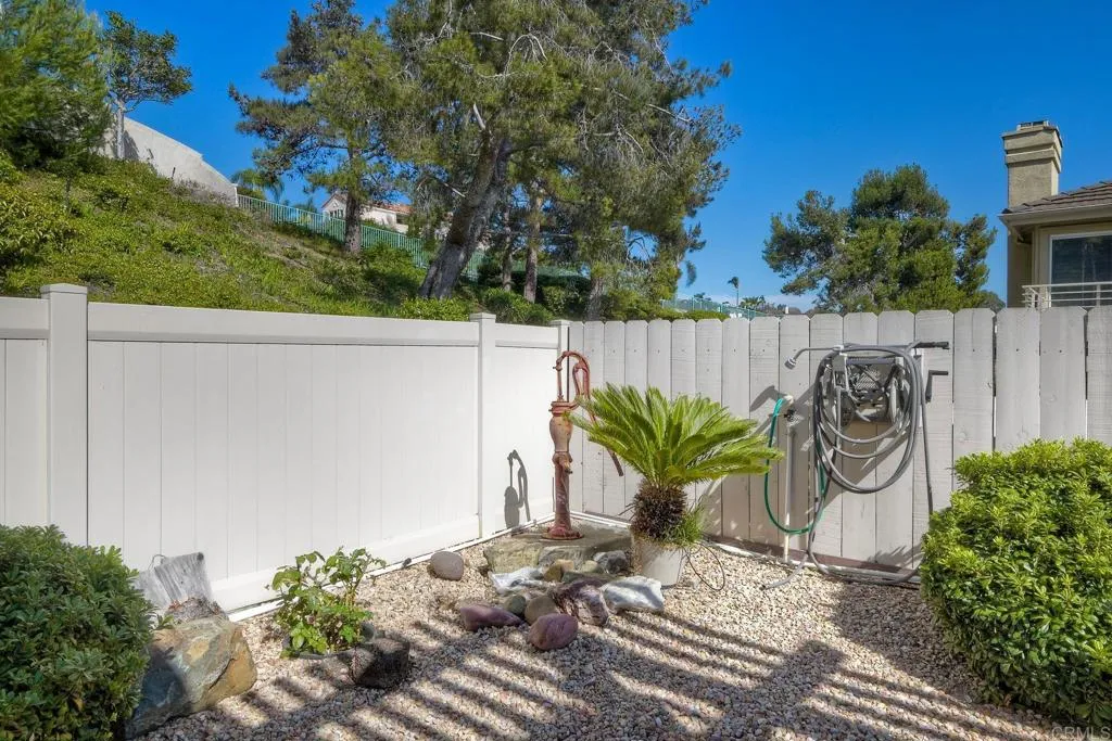 https://cdn.realtyfeed.com/cdn/127/306792418/eaaa89217a523aa710a26e6ce93ed976.webp