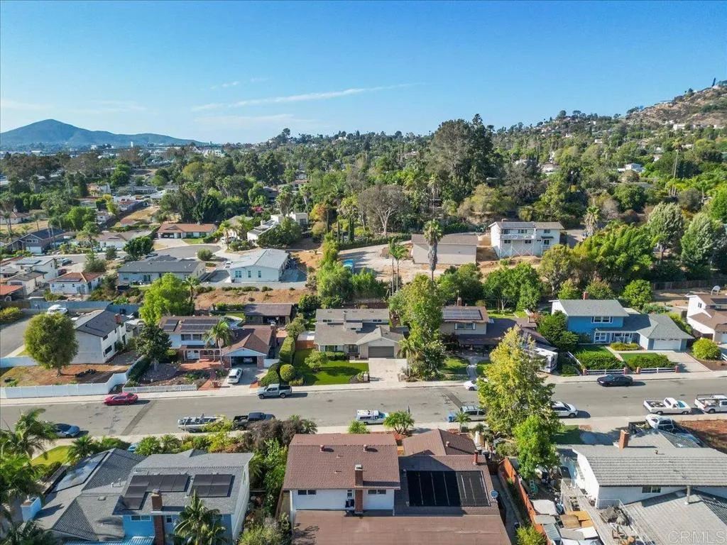 https://cdn.realtyfeed.com/cdn/127/306792441/c73abc64fbe73807c3f47b7d6dbd62ec.webp