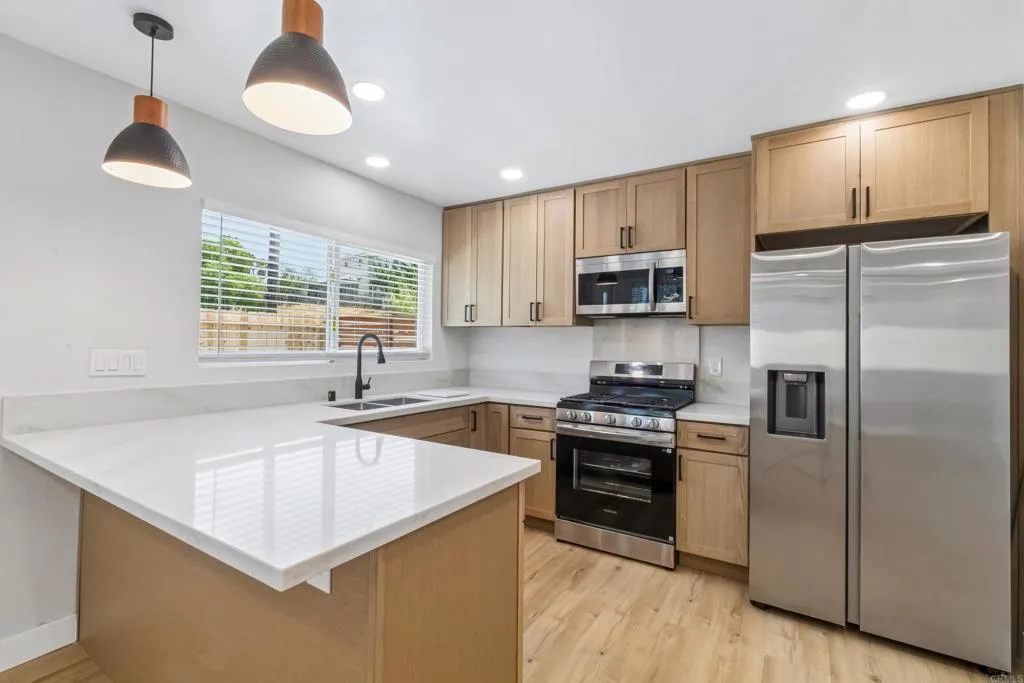 https://cdn.realtyfeed.com/cdn/127/306792479/2a4c74e68d0fd0db0531ea79eeecb8e5.webp