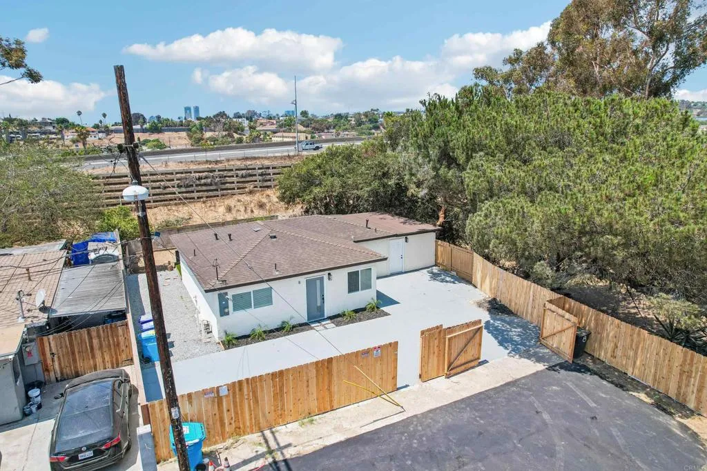 https://cdn.realtyfeed.com/cdn/127/306792479/49aa6dcc464ec7a41e47014b895c89a5.webp