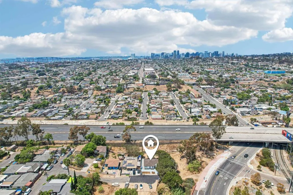 https://cdn.realtyfeed.com/cdn/127/306792479/9db90d554ba8963c5ab7961818dbb12b.webp