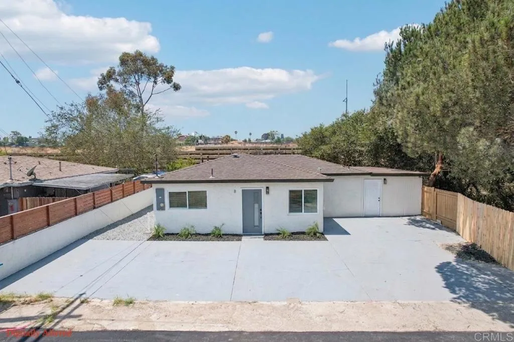 https://cdn.realtyfeed.com/cdn/127/306792479/de967cfbf389ac1dc60feff670d9fcad.webp