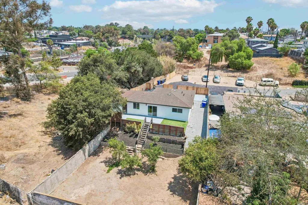 https://cdn.realtyfeed.com/cdn/127/306792479/e074ba3dbd44cb1d399225cf13a9d530.webp