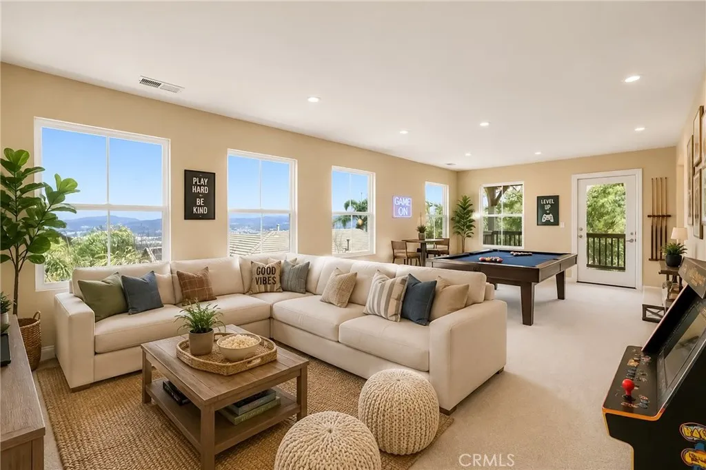 https://cdn.realtyfeed.com/cdn/127/306792495/0b61348f66bb99a6d2b6bfad9a74234c.webp