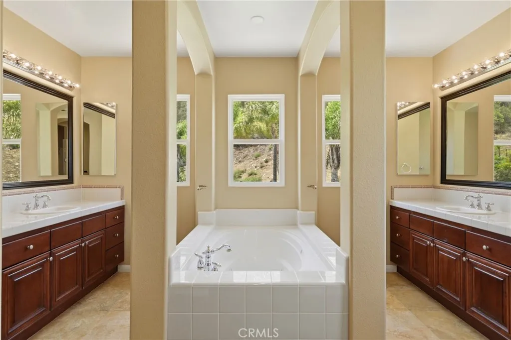 https://cdn.realtyfeed.com/cdn/127/306792495/55e7513a0b8dc90747e62cc4ae6431ce.webp