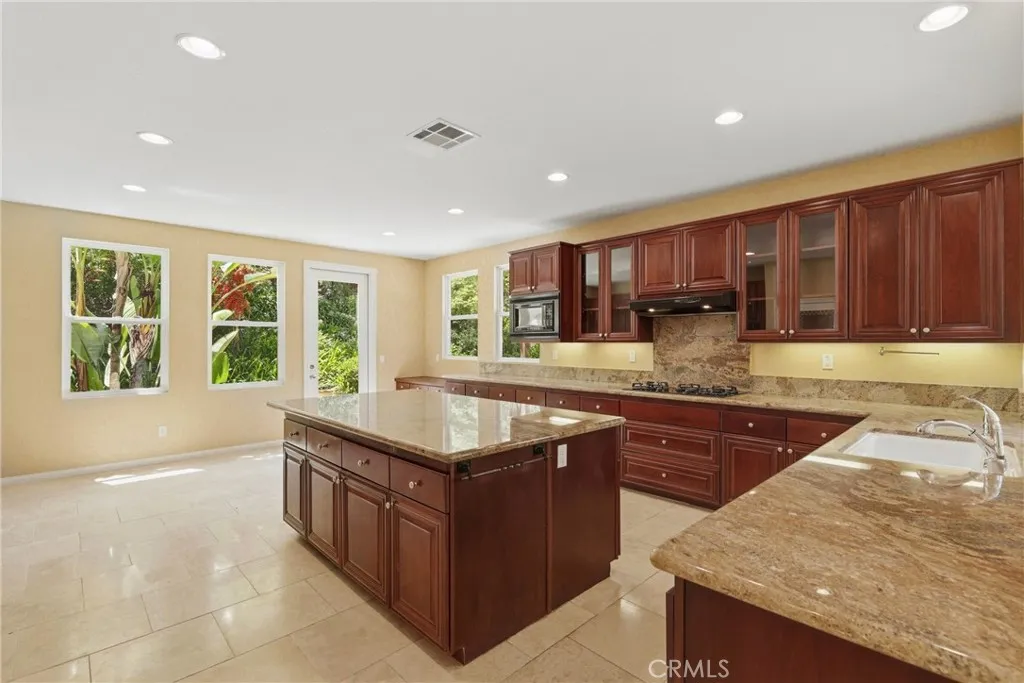 https://cdn.realtyfeed.com/cdn/127/306792495/6b3de57041c2e03a0e24cec0d5b6180e.webp