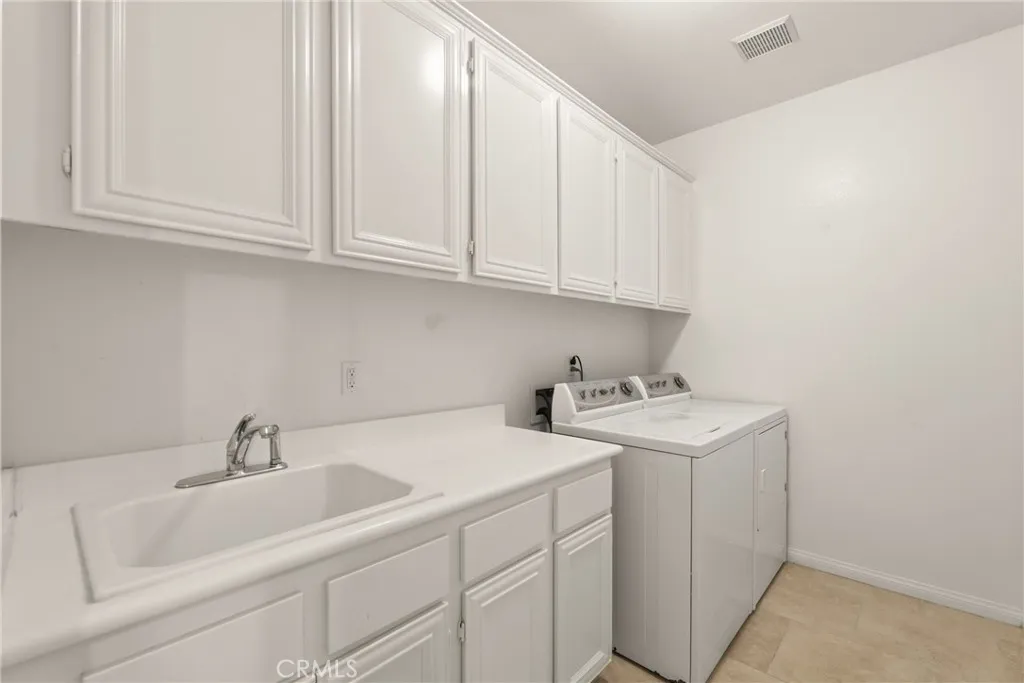 https://cdn.realtyfeed.com/cdn/127/306792495/7c64f9bc71a964e1c9f7ce9adfefac3f.webp