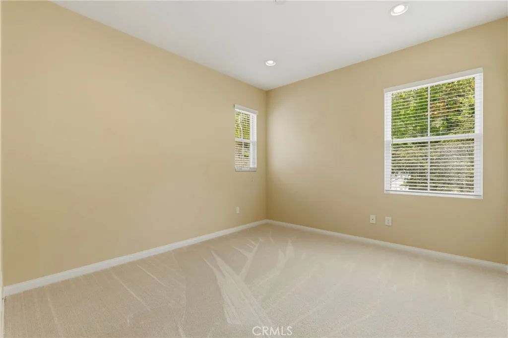 https://cdn.realtyfeed.com/cdn/127/306792495/cd2f8f40bacfbb40f5e86021c75204da.webp