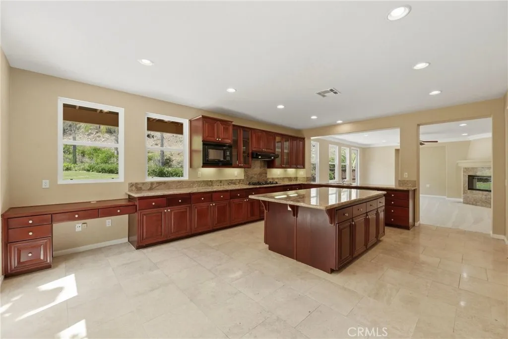 https://cdn.realtyfeed.com/cdn/127/306792495/e087ed0f6c8d045de7f9223b67e5f2a8.webp