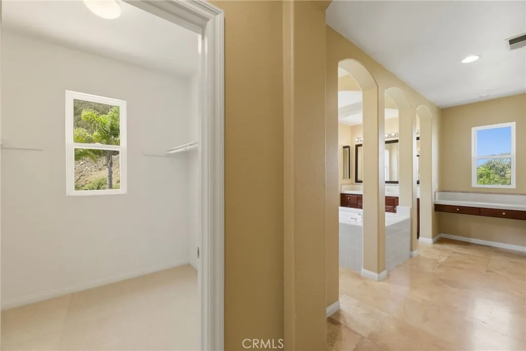 https://cdn.realtyfeed.com/cdn/127/306792495/fb4d2d1f1e0a13a237563e862f00d257.webp
