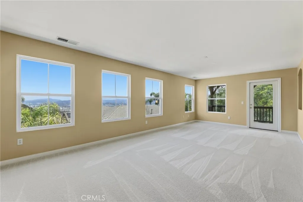 https://cdn.realtyfeed.com/cdn/127/306792495/ff51803d6e9cb21539759ff5c21f7404.webp