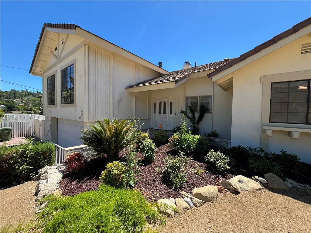 Woodland Hills, CA 91364
