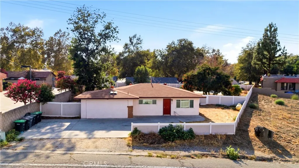 Hemet, CA 92543