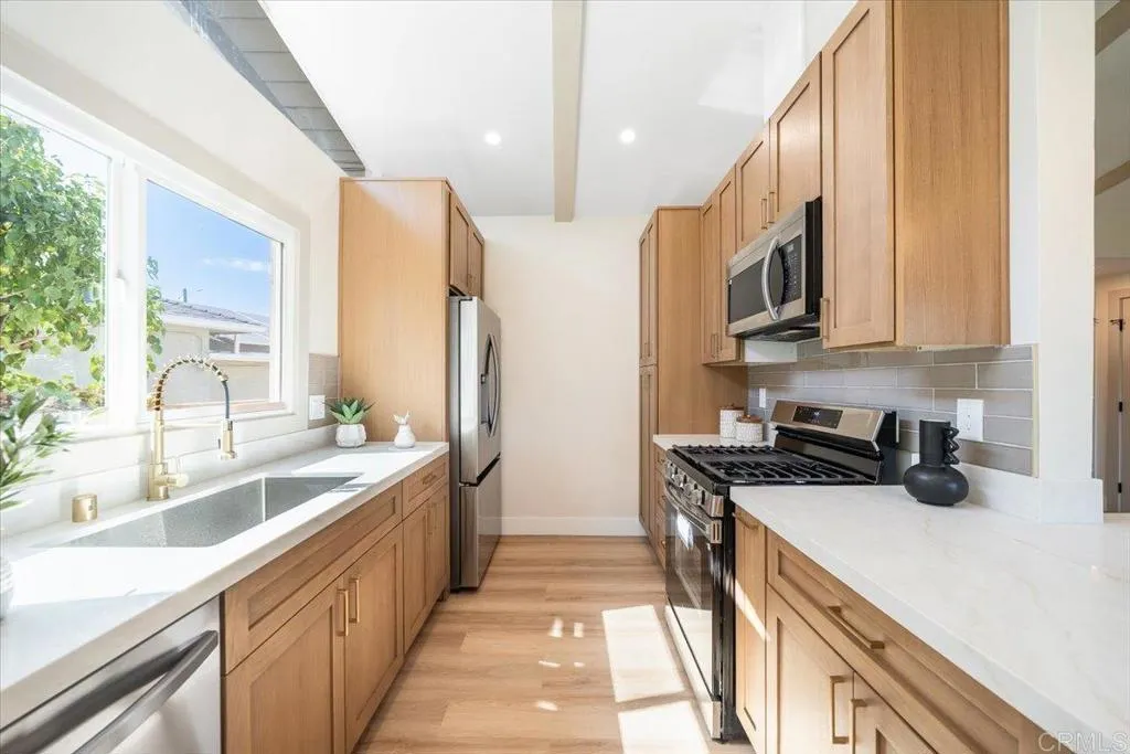 https://cdn.realtyfeed.com/cdn/127/306792540/8f2d7d5c8c792c2581bd60aa86f39f70.webp