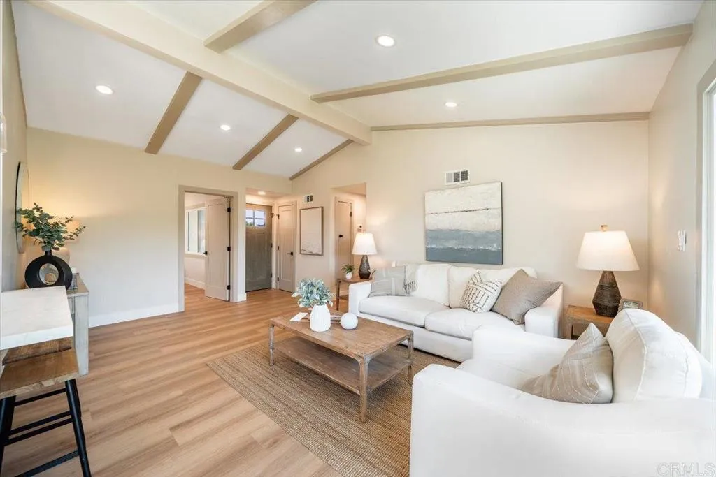 https://cdn.realtyfeed.com/cdn/127/306792540/e02328af6efe8f627093ef970d750dc0.webp