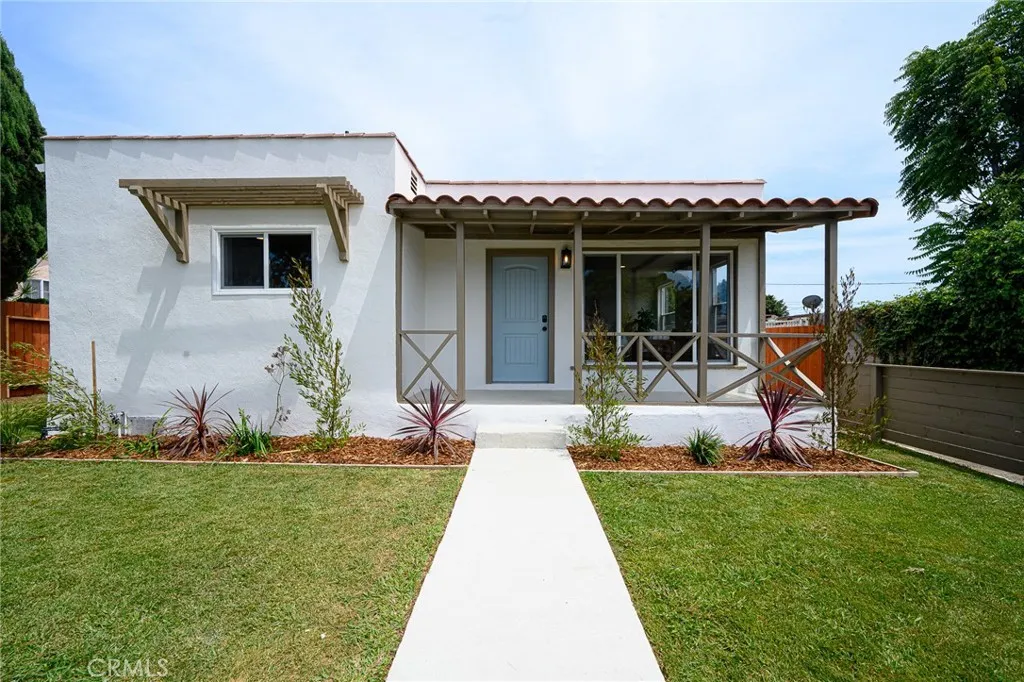 Los Angeles, CA 90044