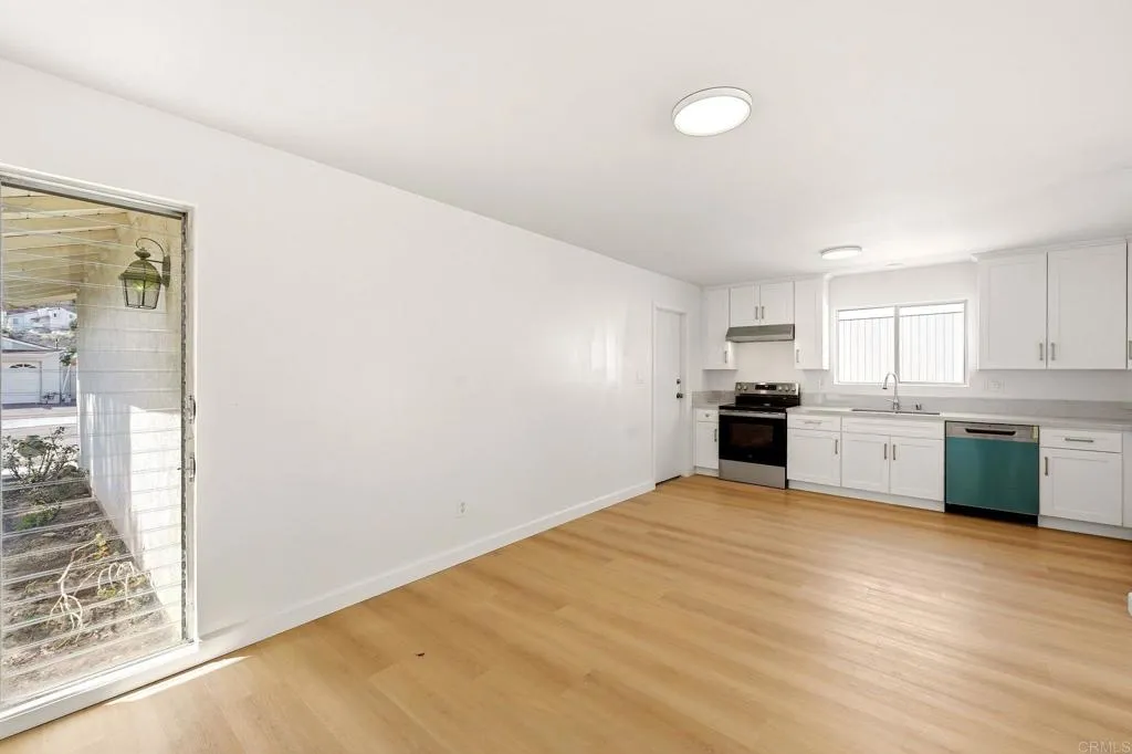 https://cdn.realtyfeed.com/cdn/127/306792556/58feb2036d32ca8aabb41541342f8019.webp