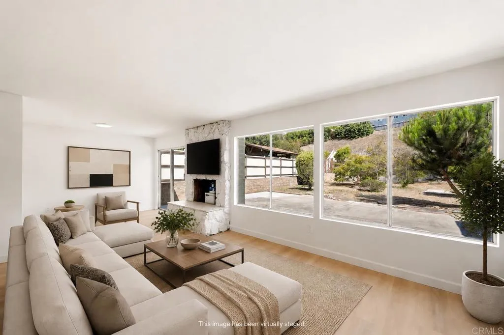 https://cdn.realtyfeed.com/cdn/127/306792556/8fbc2c29b7dcfd7055e67133a748bf20.webp