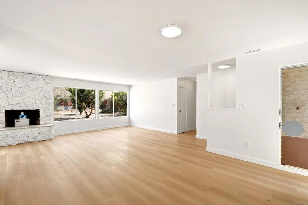 https://cdn.realtyfeed.com/cdn/127/306792556/d412196521958d600a13347896f45ac4.webp