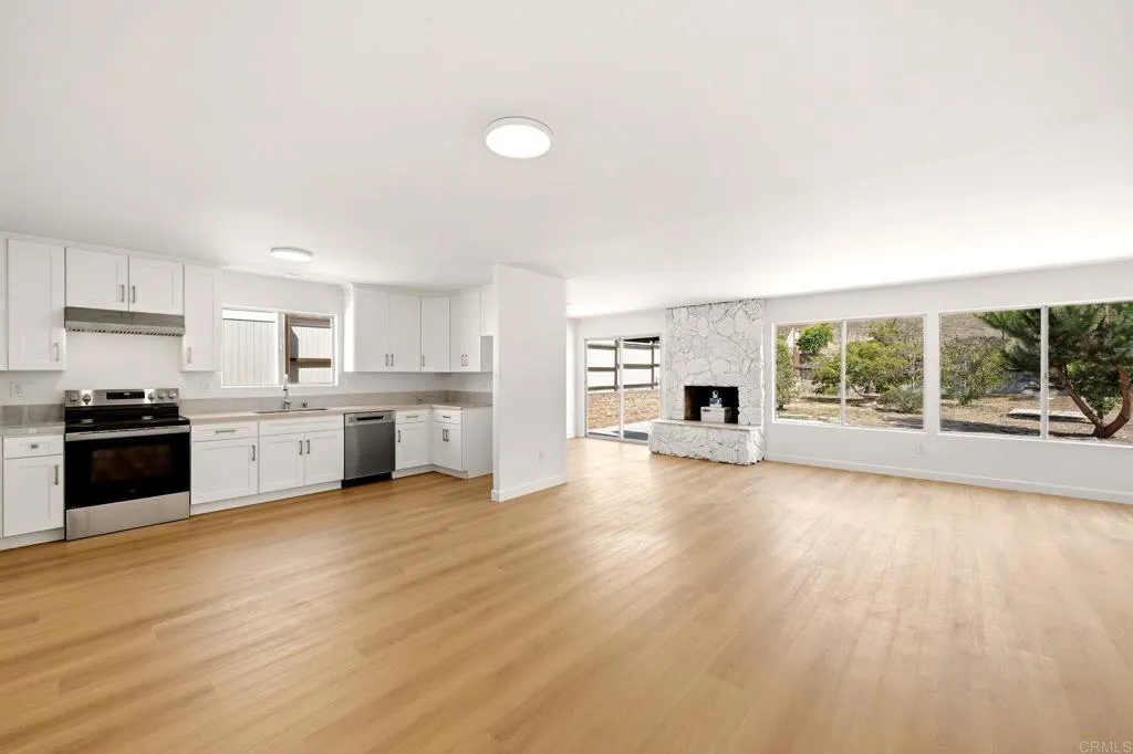 https://cdn.realtyfeed.com/cdn/127/306792556/e96be27047f97237e8a2746a2acb0bf3.webp