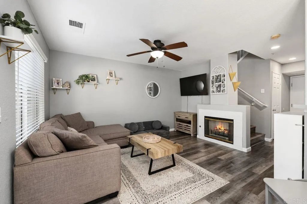 https://cdn.realtyfeed.com/cdn/127/306792560/e506174a8806c8b4ba4ea86726df85c2.webp