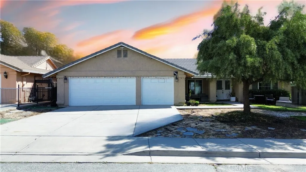 Banning, CA 92220