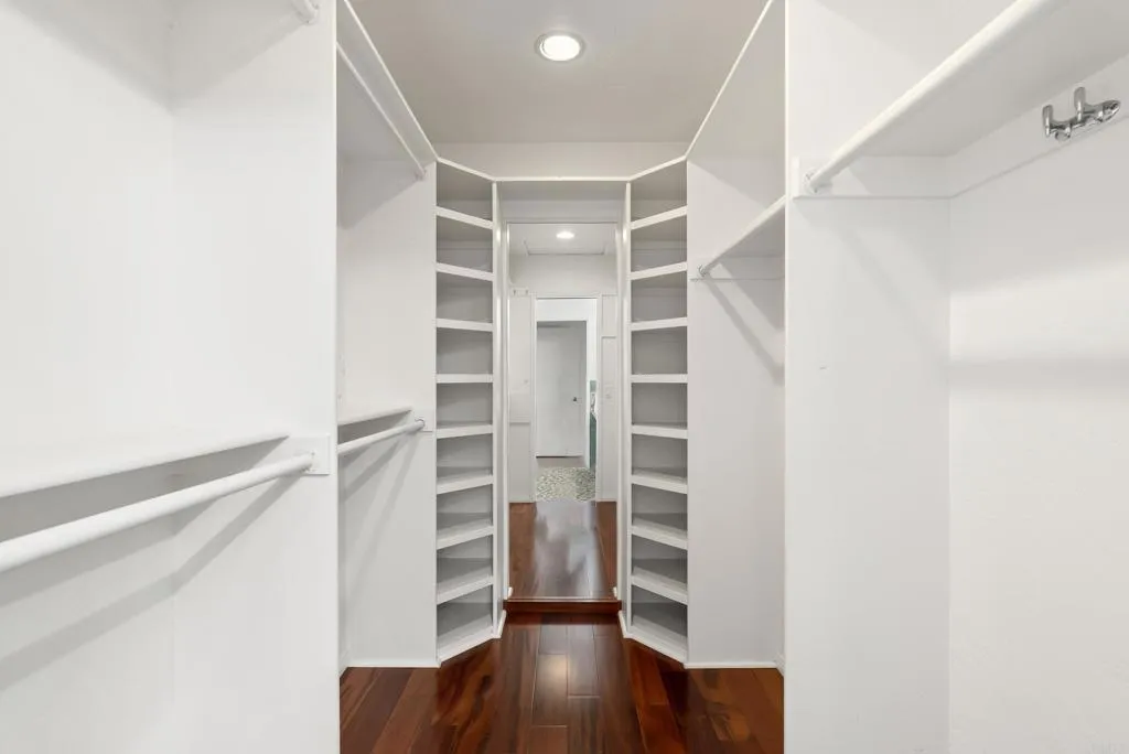 https://cdn.realtyfeed.com/cdn/127/306792645/18ac316912876d4d43737541f2b8cae1.webp