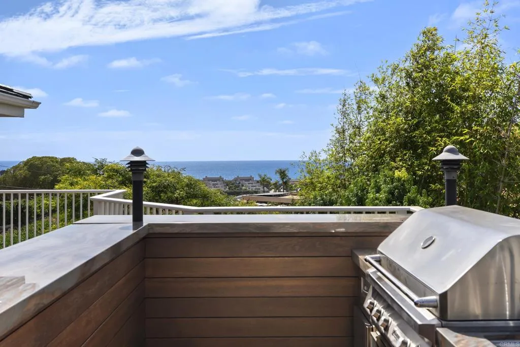 https://cdn.realtyfeed.com/cdn/127/306792645/253644320a81e482ef19eb430383bad4.webp