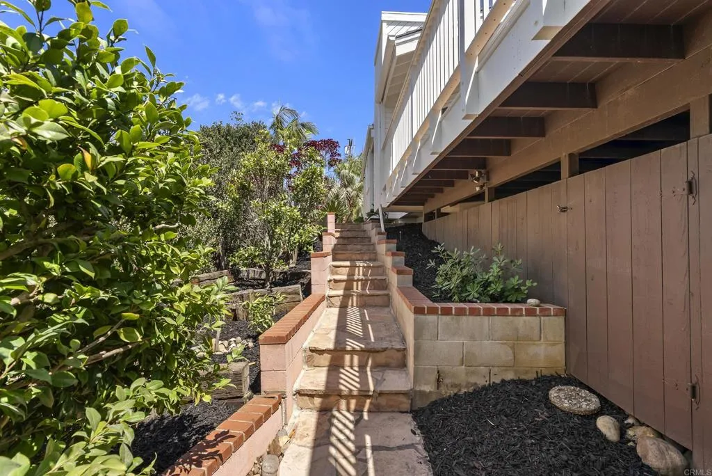 https://cdn.realtyfeed.com/cdn/127/306792645/523c4e71ccf52900f0afc9763478535c.webp