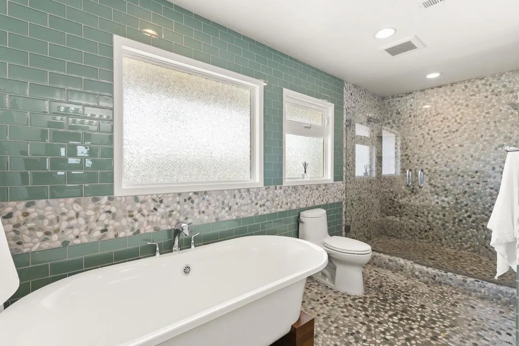 https://cdn.realtyfeed.com/cdn/127/306792645/fca0d04b7e08ccff72674260504877b6.webp