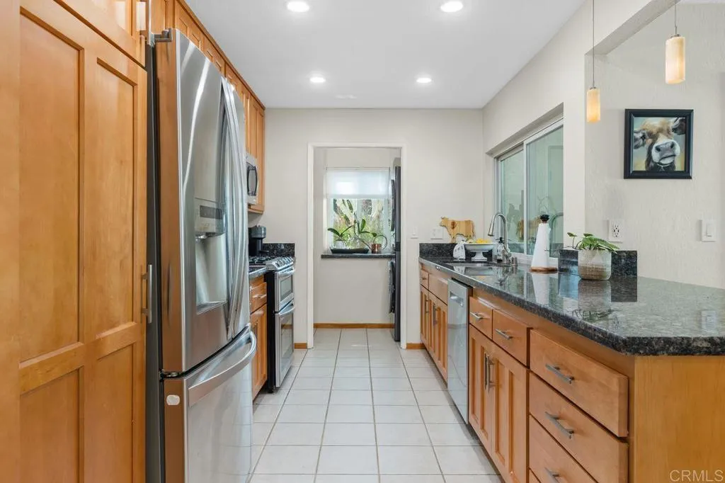 https://cdn.realtyfeed.com/cdn/127/306792653/c8068fd659ecbd3110864bc23ee18a15.webp