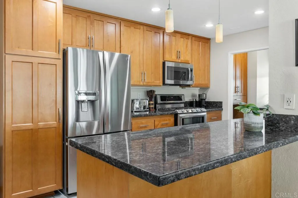 https://cdn.realtyfeed.com/cdn/127/306792653/f0adcb6e4f86d02565f900c068f71cbb.webp