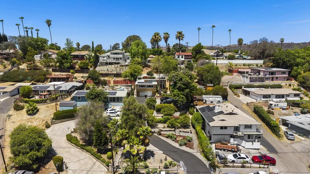 https://cdn.realtyfeed.com/cdn/127/306792657/66dc6fb87ff74cdef6dfd0372f5ba947.webp