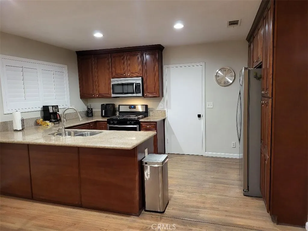 Downey, CA 90242