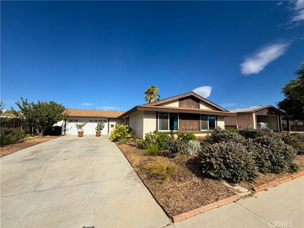 Lancaster, CA 93535
