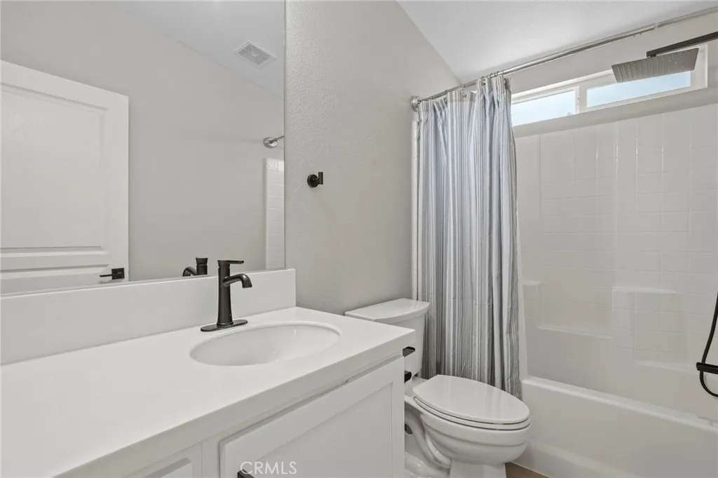 https://cdn.realtyfeed.com/cdn/127/306792703/07f648f6314a218db3dd28cd247cb9bb.webp