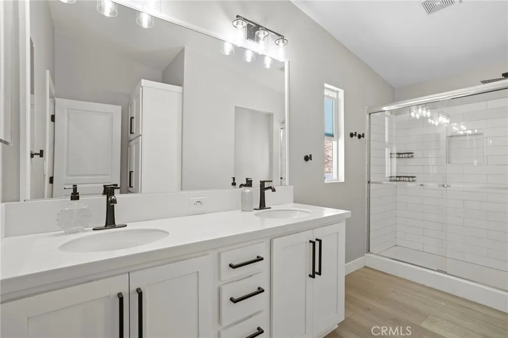 https://cdn.realtyfeed.com/cdn/127/306792703/405867163af71aaaf05996de9ed0df70.webp