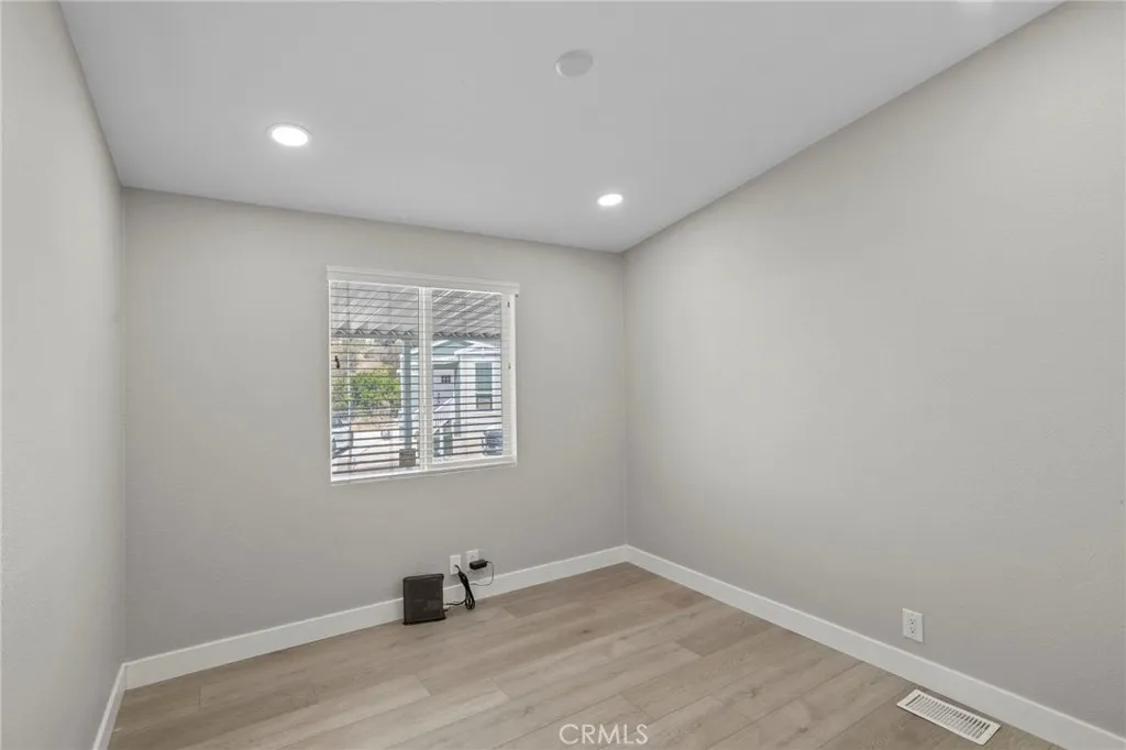 https://cdn.realtyfeed.com/cdn/127/306792703/40c5e31226d68b4b723e949b16b896b6.webp