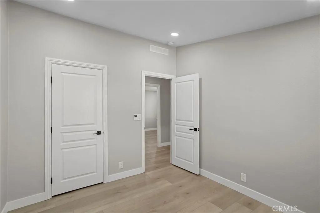 https://cdn.realtyfeed.com/cdn/127/306792703/4d655e1f6aecfdd2f3c658e06b0f7fcc.webp