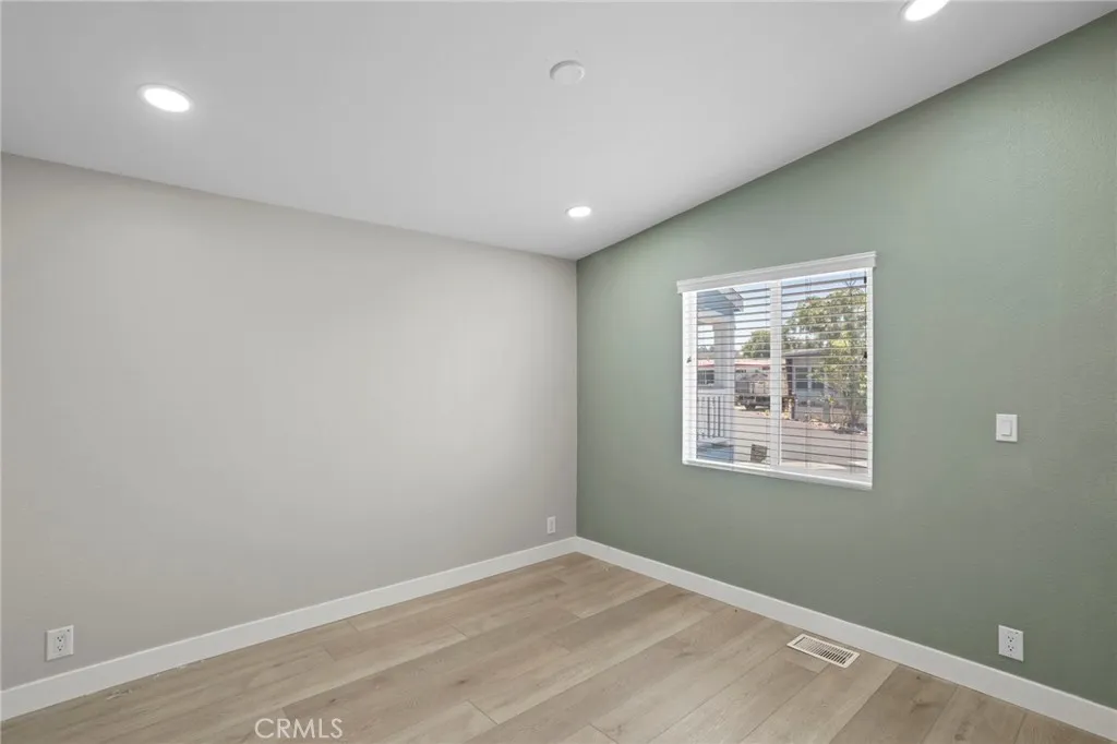 https://cdn.realtyfeed.com/cdn/127/306792703/6b647ea37e8bc8087e7080445bccec85.webp
