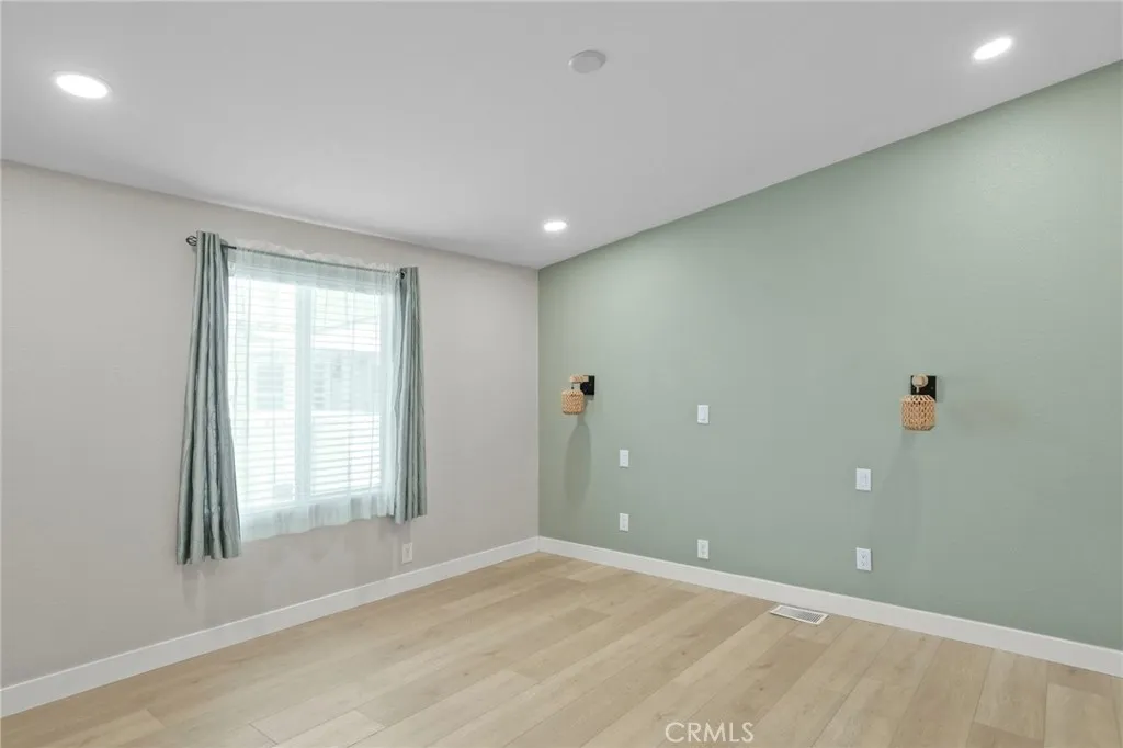 https://cdn.realtyfeed.com/cdn/127/306792703/b870136711bab48f103a9e4ccc695268.webp
