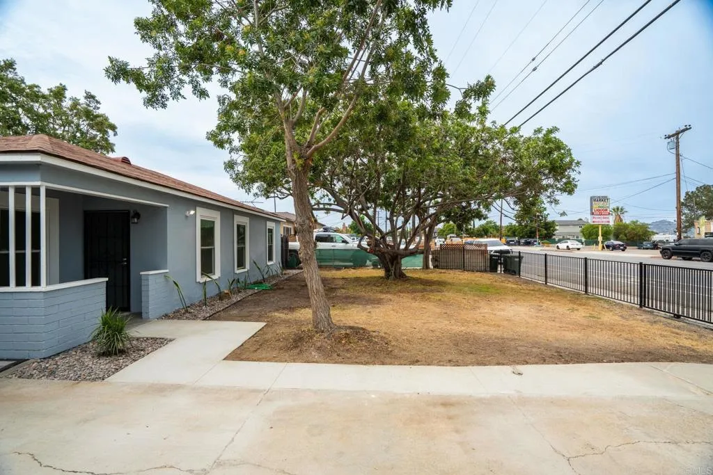 https://cdn.realtyfeed.com/cdn/127/306792739/37569cee76e68bc84024797b36694c2b.webp
