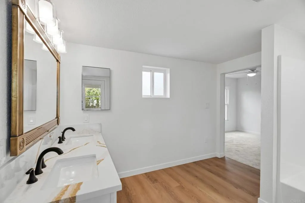 https://cdn.realtyfeed.com/cdn/127/306792739/8dd74b2a646c2c496e16ef7bc3d880f9.webp