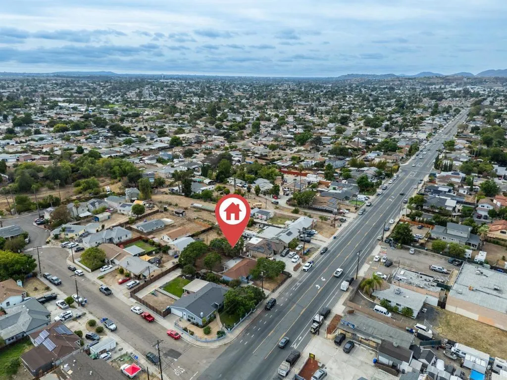 https://cdn.realtyfeed.com/cdn/127/306792739/f588d5ec84059fc114e59eb15d69f43c.webp